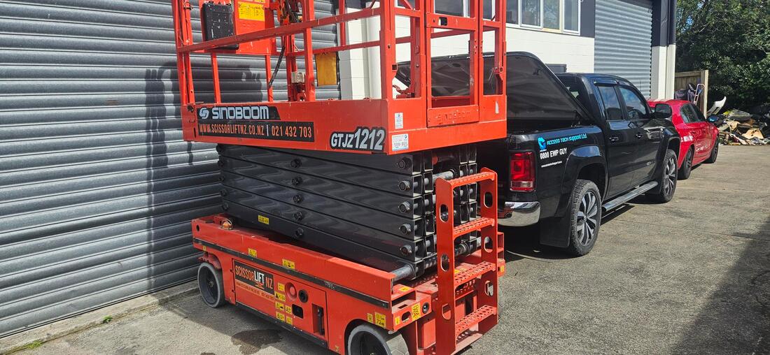 Scissor lift maintenance